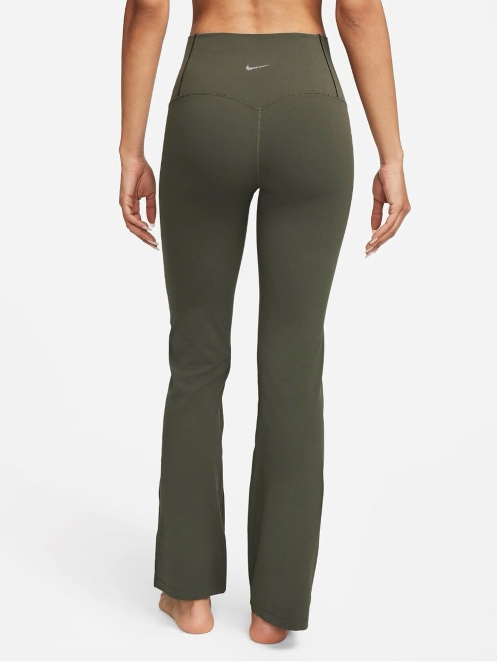 EUC Women's Nike Yoga Dri-FIT Luxe Flared Pants Sz M MSRP $110